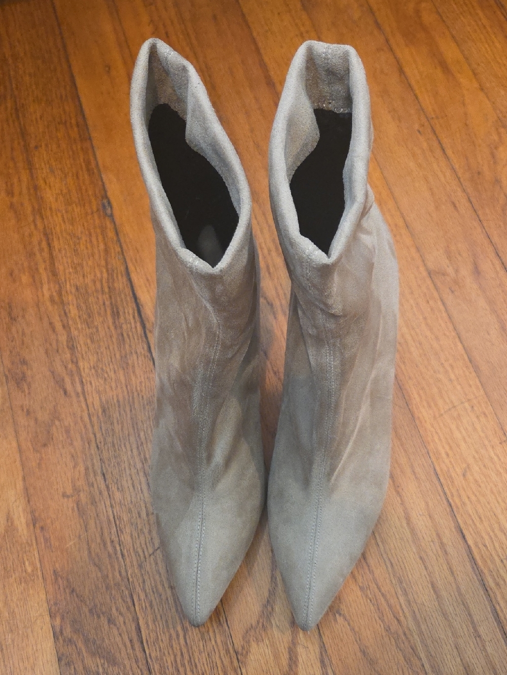 Theory Taupe Suede Like Pointed Toe Ankle Booties 41